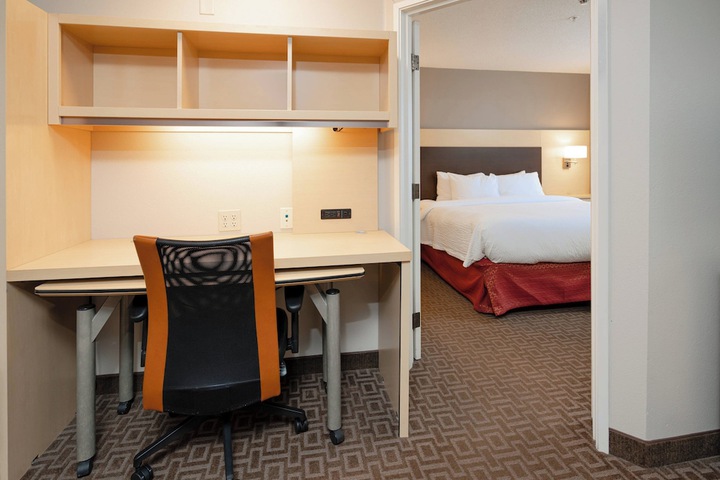 Room 15 of 33