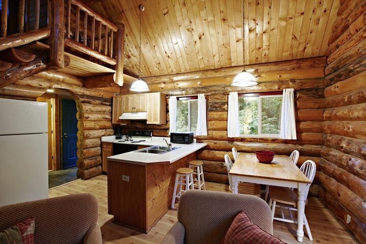 LAKEDALE RESORT