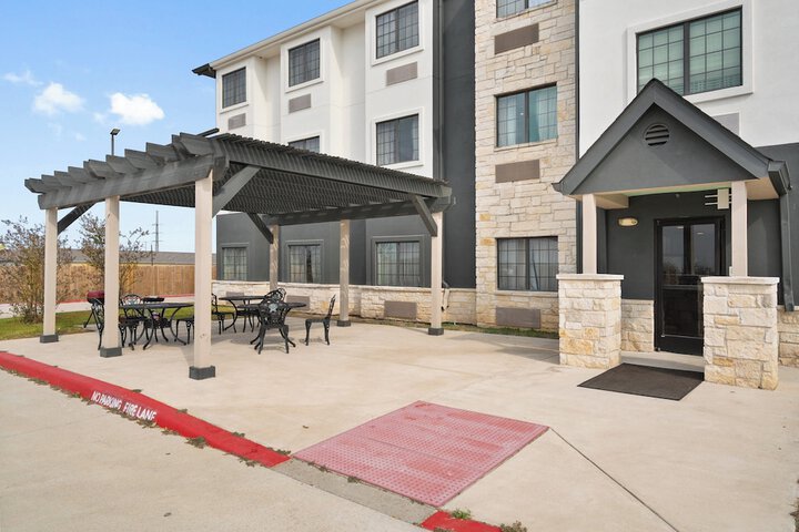 Garner Hotel Gonzales by IHG