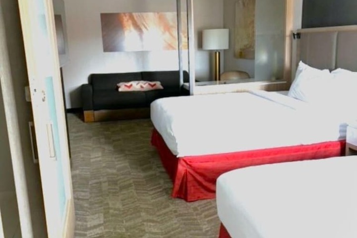 Room 17 of 25
