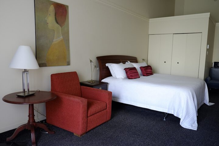 Room 44 of 60