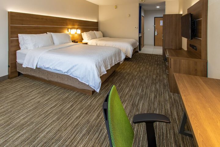 Room 44 of 135