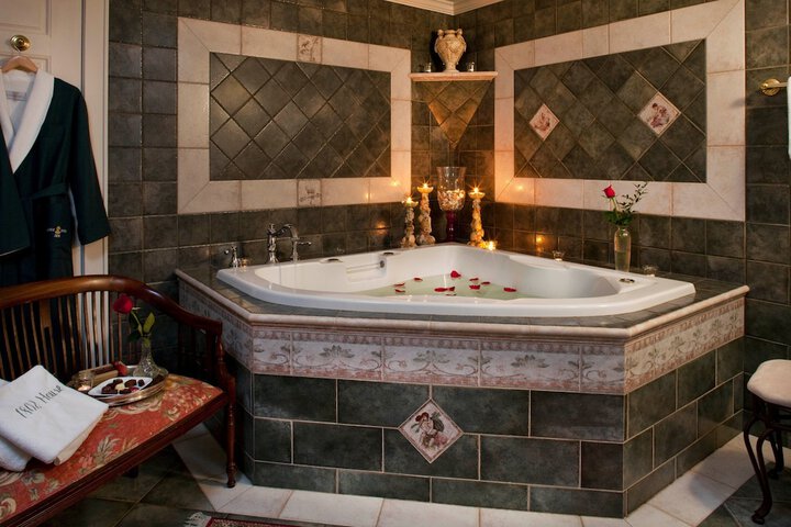 1802 House Bed and Breakfast