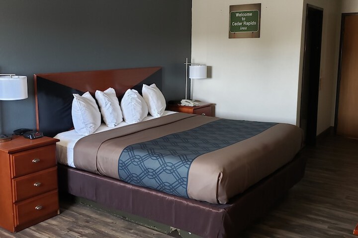 Room 20 of 29