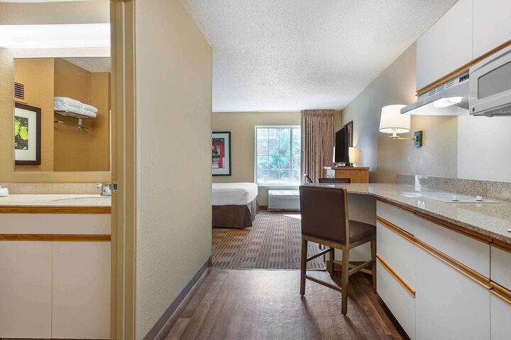 Extended Stay America Suites Newark Woodbridge