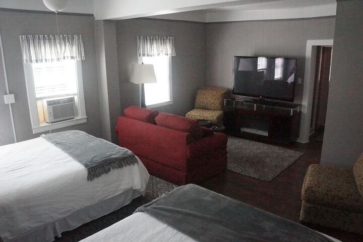 Room 29 of 33