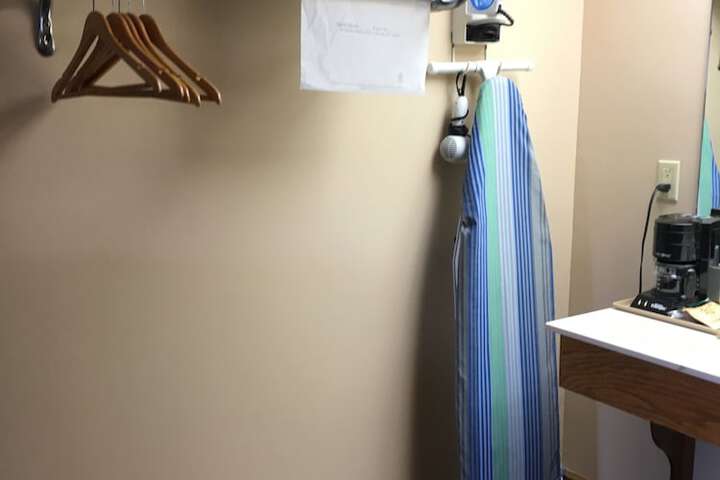 Room 7 of 19