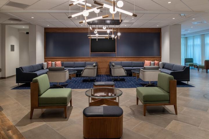 Hotel Interior 10 of 32