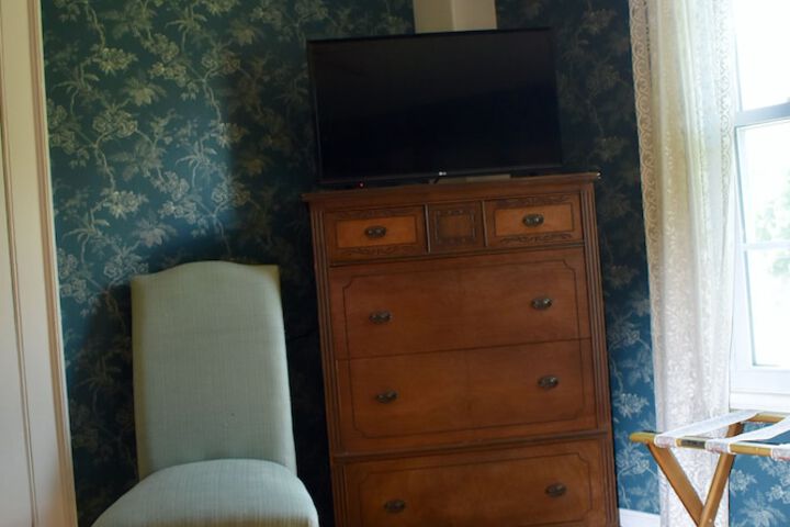 Room 30 of 64