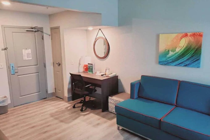 Room 62 of 76