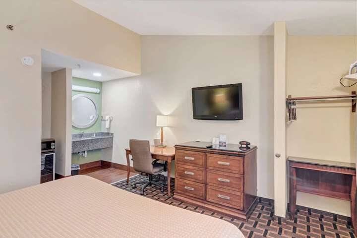 Room 12 of 36