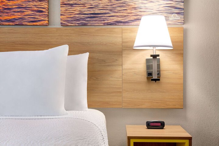 Room 15 of 34