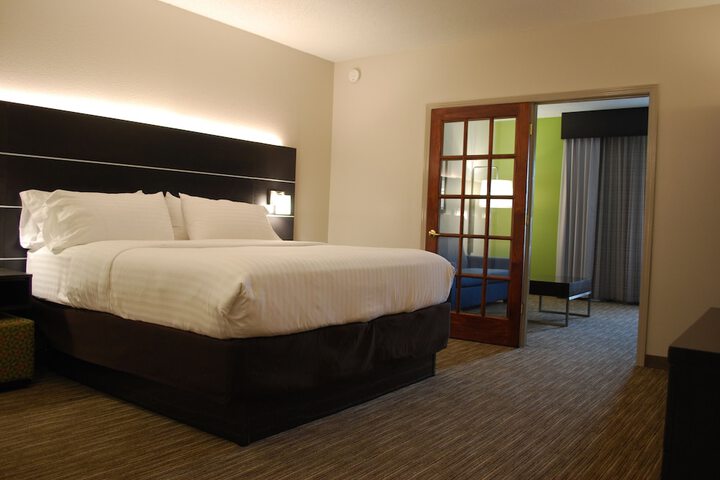 Holiday Inn Express Hotel and Suites Kingsport by IHG