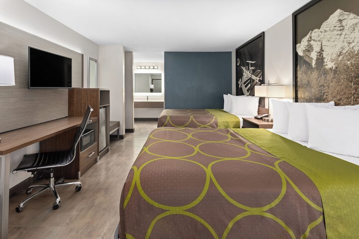 Super 8 by Wyndham Prattville Montgomery