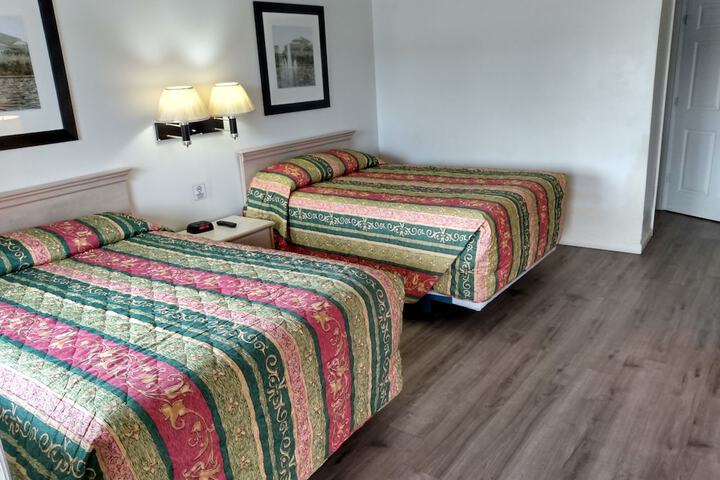 Room 27 of 34