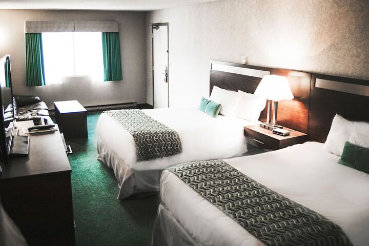 Ramada by Wyndham Quesnel