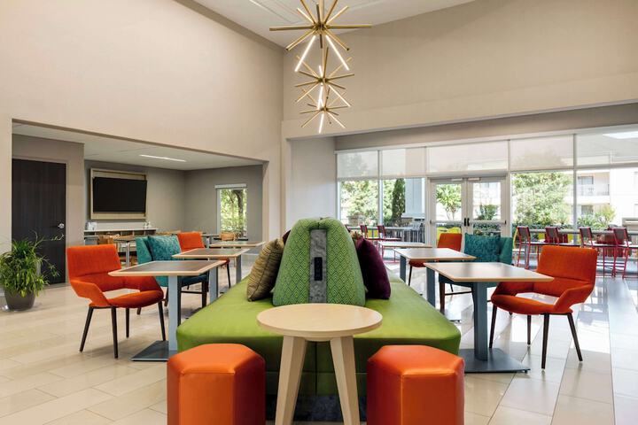 Hotel Interior 7 of 31