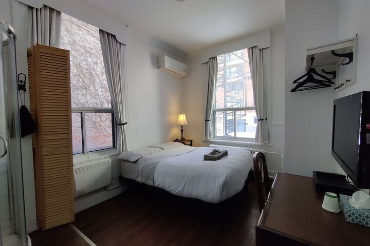 Room 19 of 30