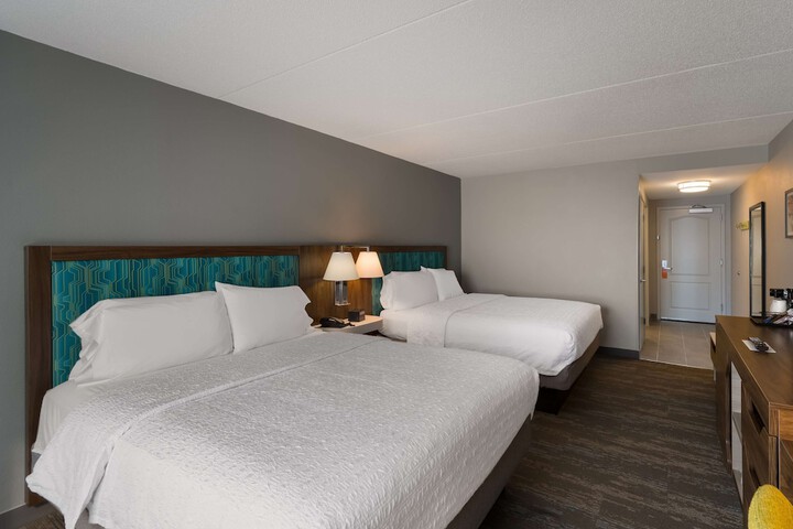 Hampton Inn & Suites Fredericksburg-at Celebrate Virginia