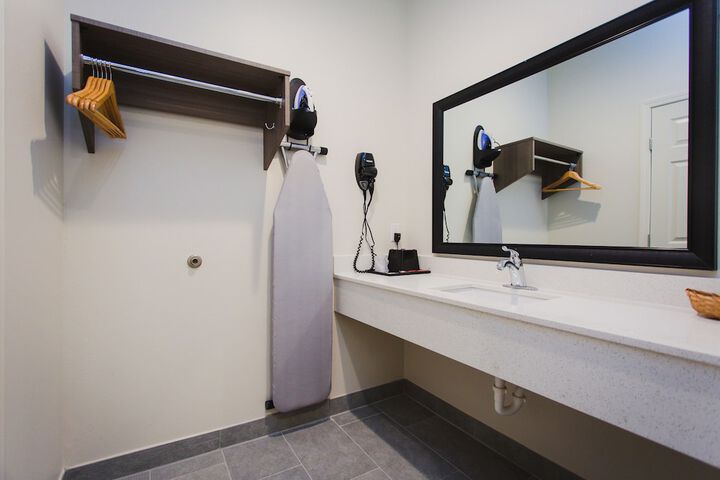 Room 9 of 22