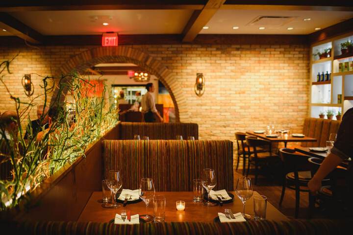 Dining 24 of 40