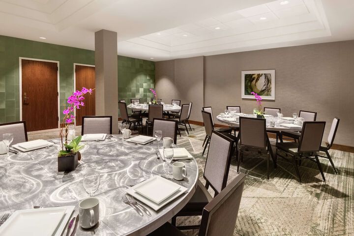 Embassy Suites by Hilton Tysons Corner