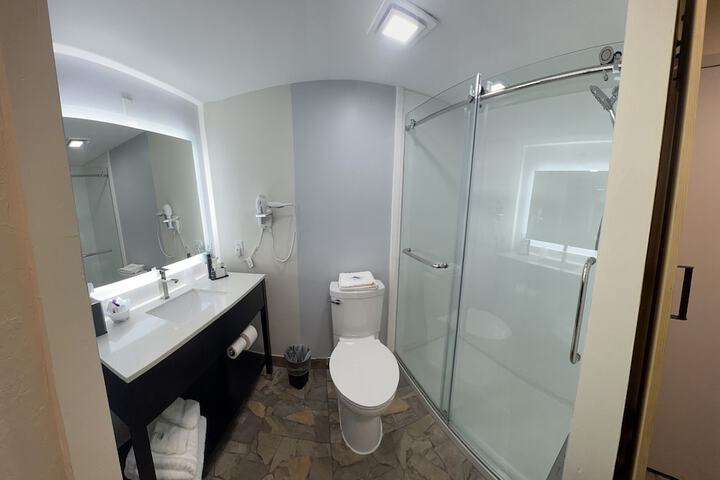 Ocean Sands Beach Boutique Inn - 1 Acre Private Beach