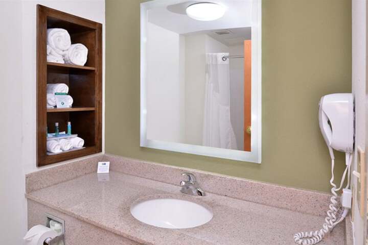 Holiday Inn Express Hotel & Suites Mooresville - Lake Norman by IHG