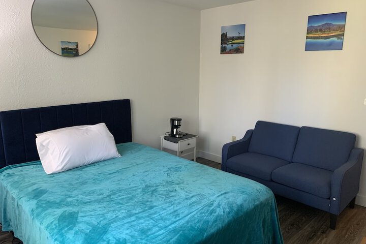 Room 44 of 158