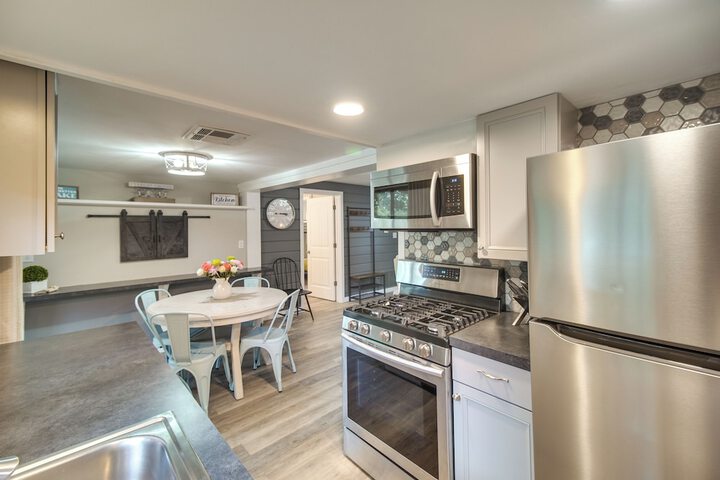 Deck + Dock Access: Lakefront Grove Cabin!