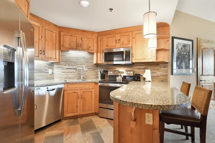 Grand Summit Hotel - Canyons Village a RockResort