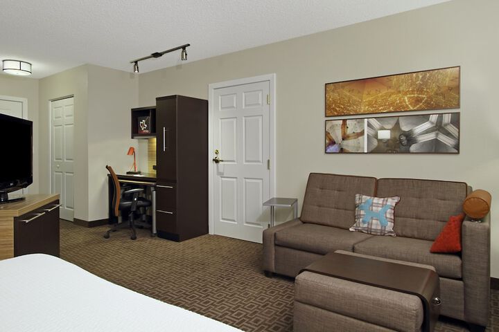 Room 22 of 33