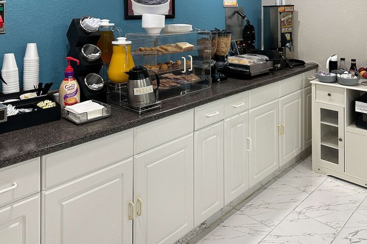 Breakfast/Coffee Service 21 of 21