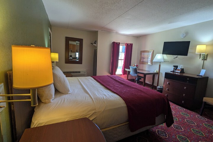 Room 13 of 41