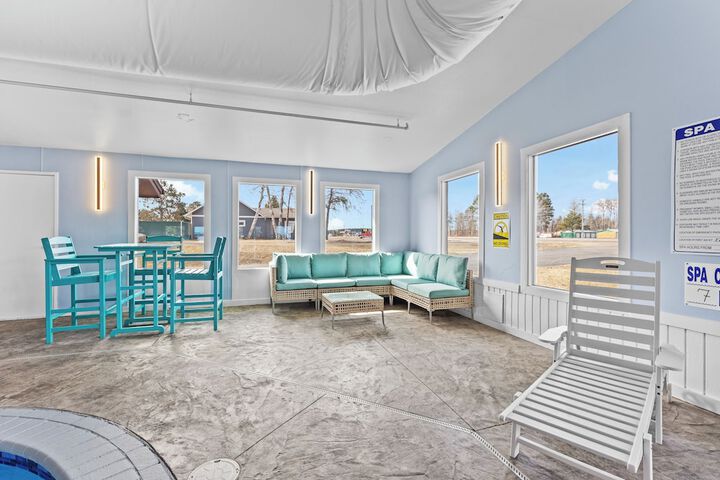 Nisswa Hotel and Suites