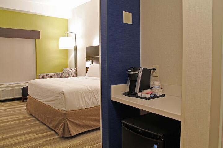 Room 49 of 63