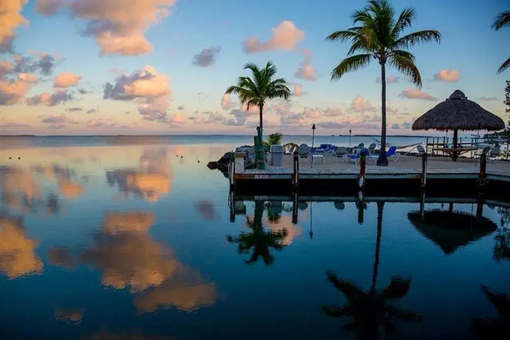 LOOKOUT LODGE RESORT