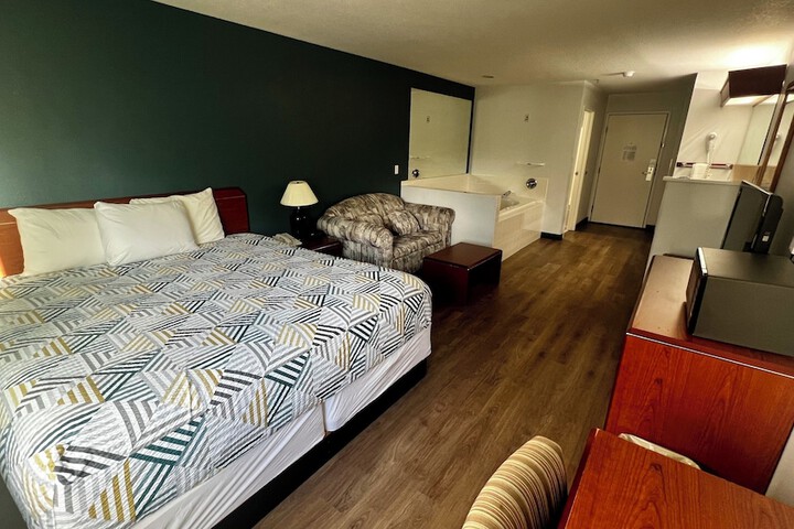 Room 17 of 30