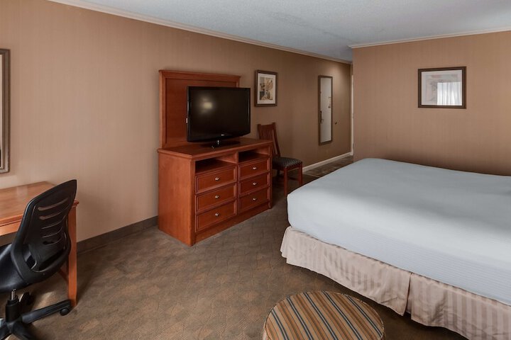 Room 25 of 52