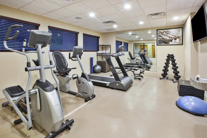 Holiday Inn Express & Suites Geneva Finger Lakes by IHG