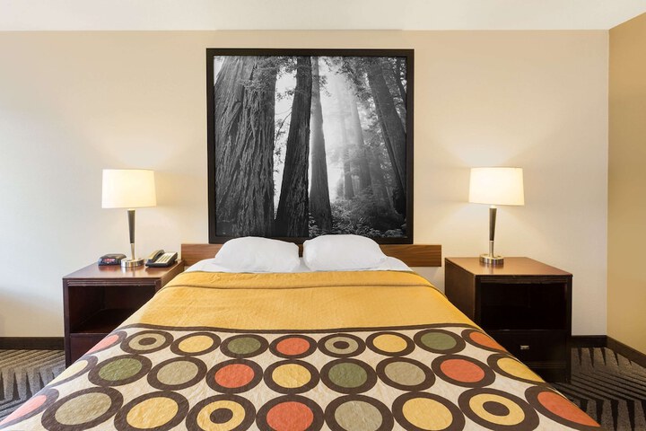 Room 9 of 21