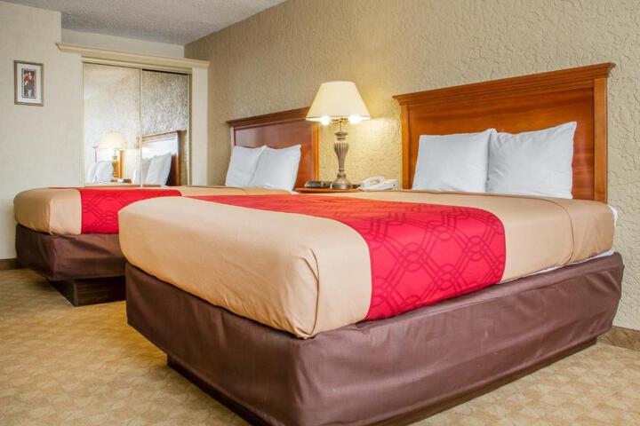 Econo Lodge Broken Arrow
