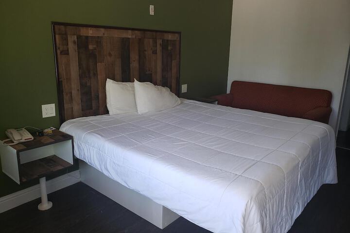 Room 20 of 34