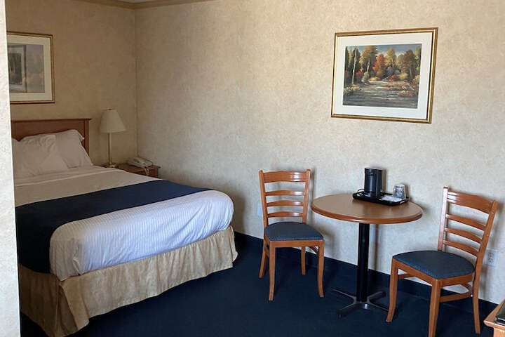 Room 22 of 37