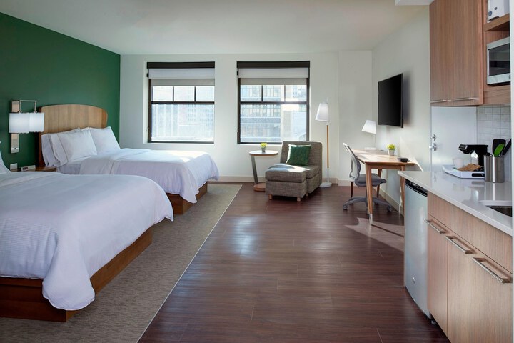 Room 40 of 92
