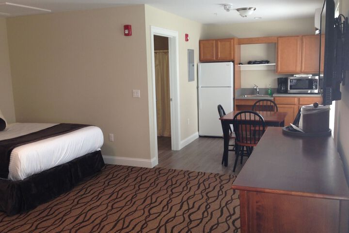 Room 27 of 61