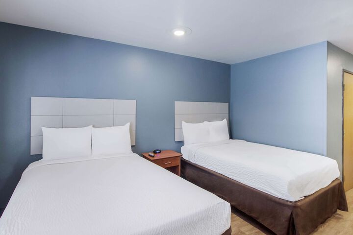 Room 10 of 20