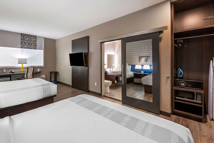 Room 16 of 24