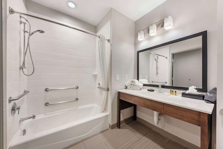 Best Western Plus Buda Austin Inn & Suites