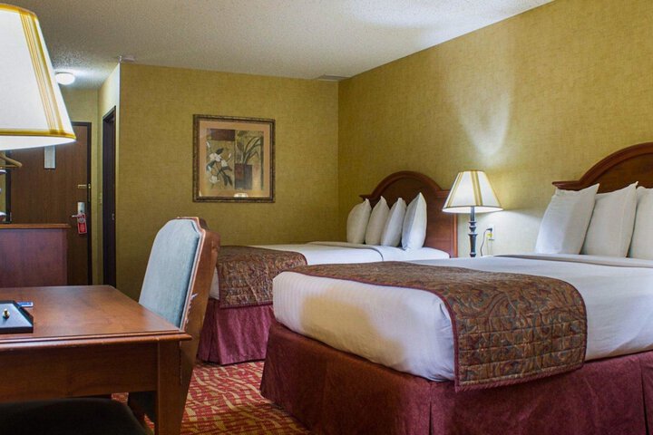 Room 32 of 54